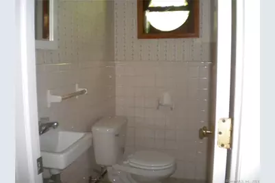 212 East Rutland Road, Milford, CT 06461 - Photo 15