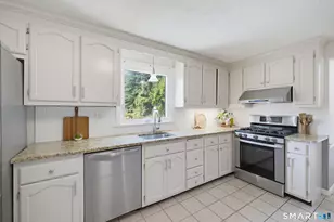 97 Nutmeg Dr, Manchester, CT 06040 - Photo 9