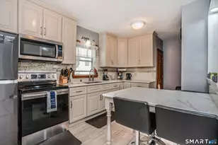 27 Rosemont Ave, Windsor, CT 06095 - Photo 25