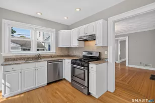 511 Thompson Ave, East Haven, CT 06512 - Photo 9
