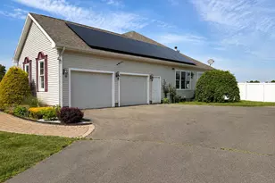 43 Barber Hill Rd, East Windsor, CT 06016 - Photo 3