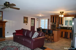 33 Douglas Dr, Enfield, CT 06082 - Photo 7