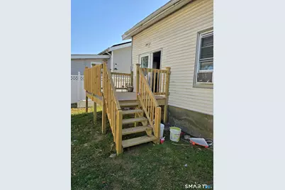 98 Cowles Street, Bridgeport, CT 06607 - Photo 13
