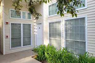 131 Carriage Crossing Ln, Middletown, CT 06457 - Photo 3