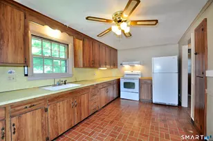 10 Lennox Ave, Windsor, CT 06095 - Photo 11