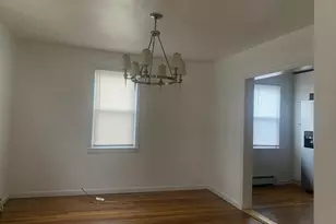 13 Parker Ave, Stamford, CT 06906 - Photo 3