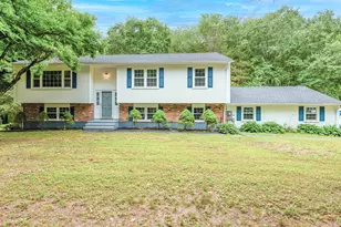 47 Valley Shore Dr, Guilford, CT 06437 - Photo 1