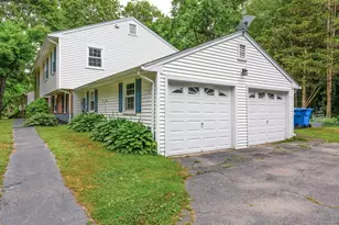 47 Valley Shore Dr, Guilford, CT 06437 - Photo 3