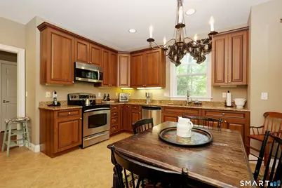 25 Franklin Court #25, Newtown, CT 06470 - Photo 11