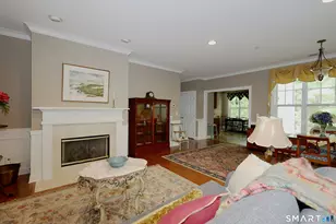 25 Franklin Ct, Newtown, CT 06470 - Photo 9
