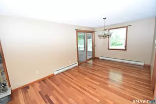 77 Winthrop Rd, Manchester, CT 06040 - Photo 5