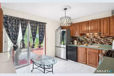28 Hickory Street, Danbury, CT 06810 - Photo 7