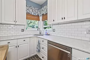 72 Craigie Ave, Waterbury, CT 06705 - Photo 17