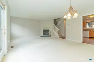 19 Steeplechase Dr, Newington, CT 06111 - Photo 5
