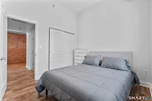 196 Crown St, New Haven, CT 06510 - Photo 21
