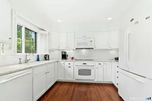 377 Main St, New Canaan, CT 06840 - Photo 11