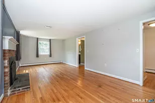 7 Fairview St, Simsbury, CT 06070 - Photo 7