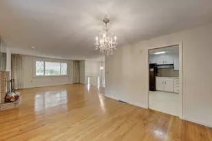 390 Ballfall Rd, Middletown, CT 06457 - Photo 13