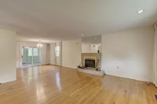 390 Ballfall Rd, Middletown, CT 06457 - Photo 11