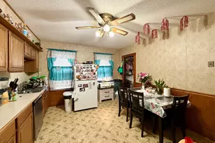 23 Chapman Ct, New Britain, CT 06051 - Photo 9