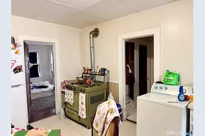 23 Chapman Court, New Britain, CT 06051 - Photo 7