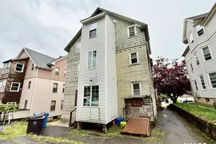 23 Chapman Ct, New Britain, CT 06051 - Photo 3