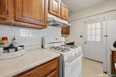 17 Lake Avenue, Danbury, CT 06810 - Photo 3