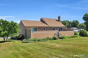 27 Evergreen Rd, Cromwell, CT 06416 - Photo 5