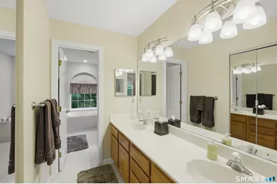 175 Rolling Green, Middletown, CT 06457 - Photo 21