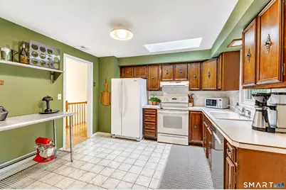 844 Middletown Avenue, North Haven, CT 06473 - Photo 7