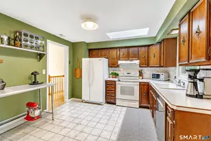 844 Middletown Ave, North Haven, CT 06473 - Photo 7