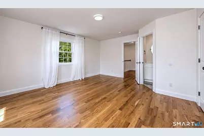 1686 Litchfield Turnpike #B, Woodbridge, CT 06525 - Photo 29