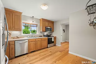 204 Oak Ridge Dr, Windsor Locks, CT 06096 - Photo 3