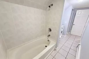 271 Vine St, Bridgeport, CT 06604 - Photo 11