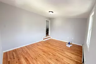 271 Vine St, Bridgeport, CT 06604 - Photo 13