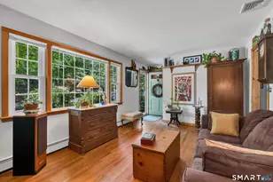 32 Ives Ave, Meriden, CT 06450 - Photo 3