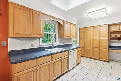14 Saw Mill Road, Newtown, CT 06470 - Photo 9