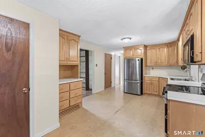 34 Carriage Hill Drive, Newington, CT 06111 - Photo 11