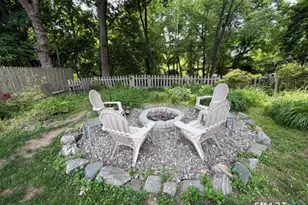 102 Old Barn Rd W, Stamford, CT 06905 - Photo 13
