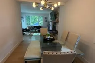 102 Old Barn Rd W, Stamford, CT 06905 - Photo 9