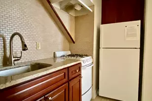 239 Edwards St, New Haven, CT 06511 - Photo 5