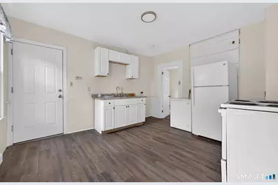 27 Beacon Street #3, Waterbury, CT 06704 - Photo 9