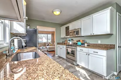 46 Aircraft Road, West Haven, CT 06516 - Photo 21