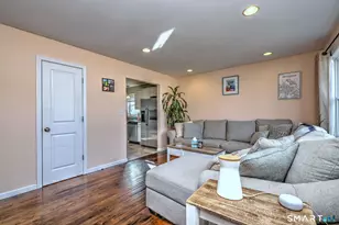 46 Aircraft Rd, West Haven, CT 06516 - Photo 11