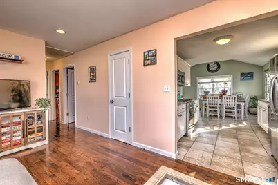 46 Aircraft Road, West Haven, CT 06516 - Photo 15
