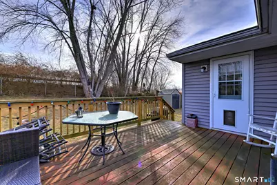 46 Aircraft Road, West Haven, CT 06516 - Photo 9