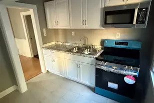 151 Fairview St, New Britain, CT 06051 - Photo 1