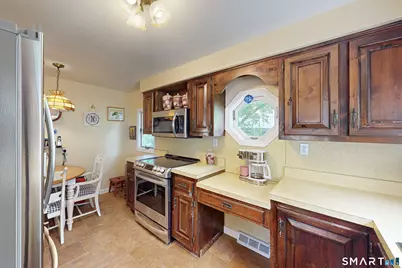 10 Baxter Street, Danbury, CT 06811 - Photo 23