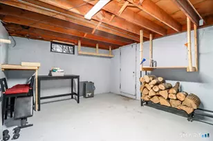7 Mohawk Cir, Danbury, CT 06811 - Photo 27