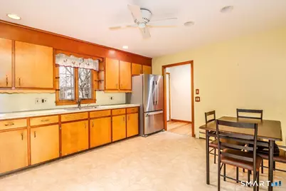 7 Mohawk Circle, Danbury, CT 06811 - Photo 9